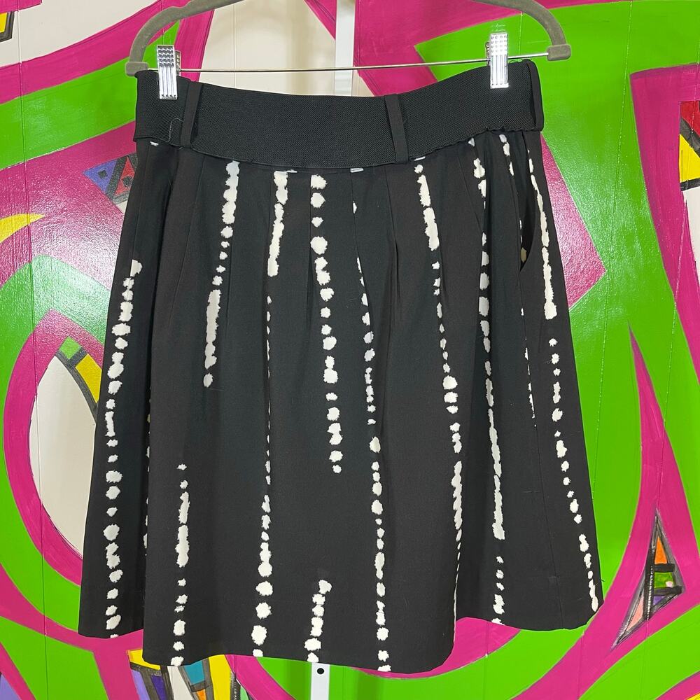 Worthington, Pleated Skirt with Pockets. Size 8. In excellent condition! - Picture 6 of 7